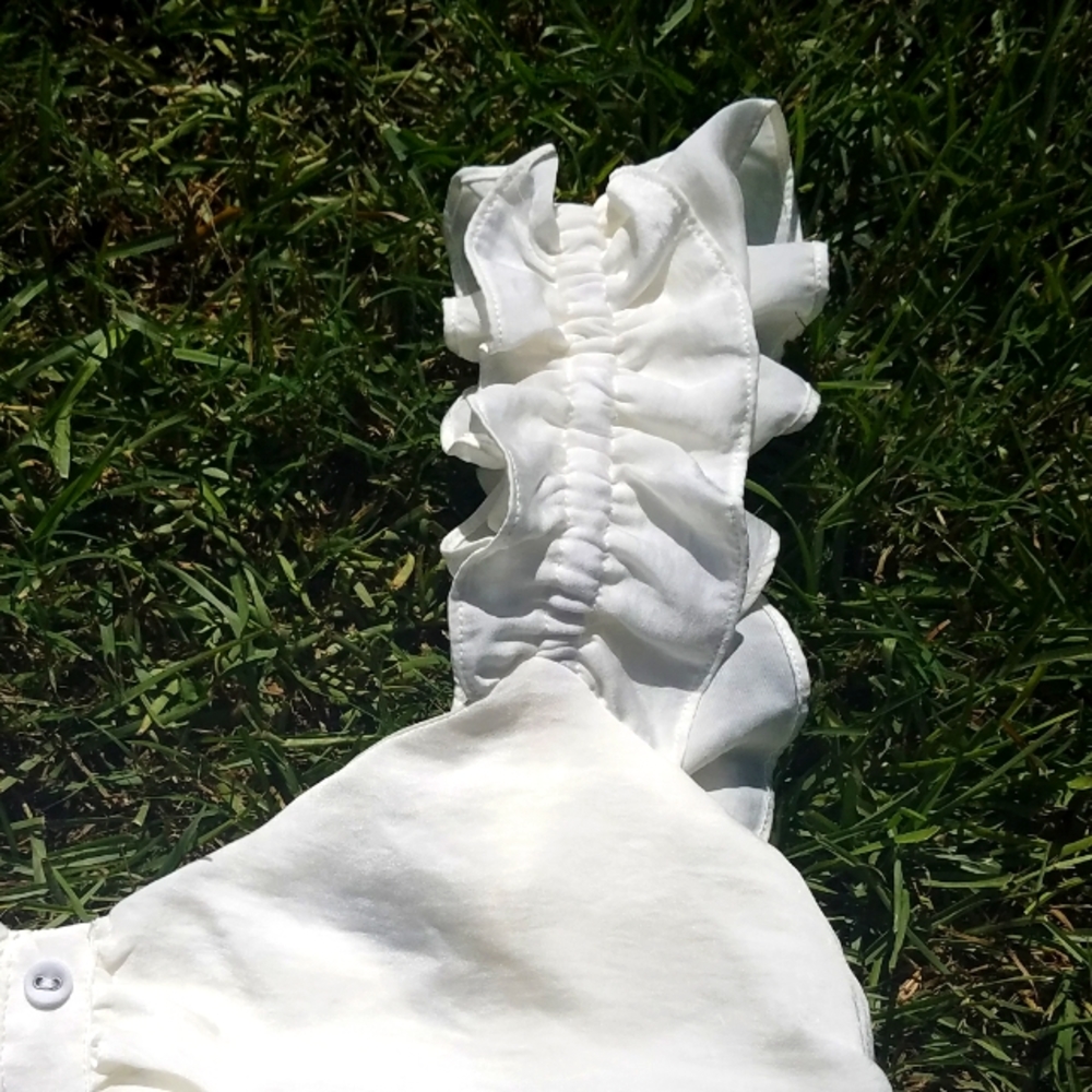 ASTR The Label Ruched Ruffle Shoulder Tank Top - Picture 6 of 7